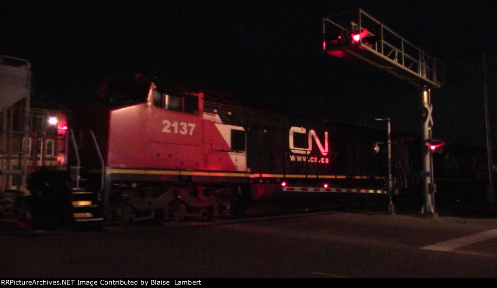 CN 2137